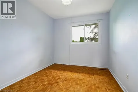 2218 Stillmeadow Road Mississauga ON L5B 1X4