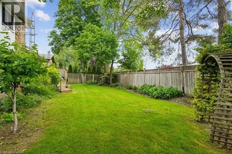 2218 Stillmeadow Road Mississauga ON L5B 1X4