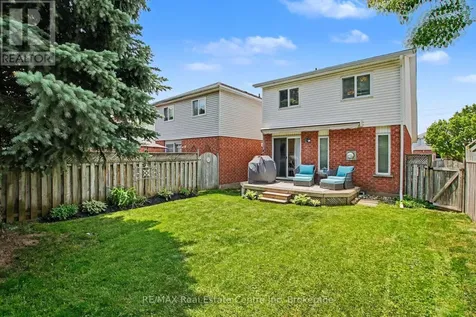 74 Activa Avenue Kitchener ON N2E 3R4