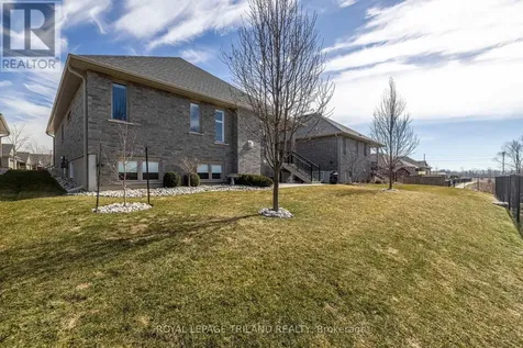 234 Peach Tree Boulevard St. Thomas ON N5R 0G8