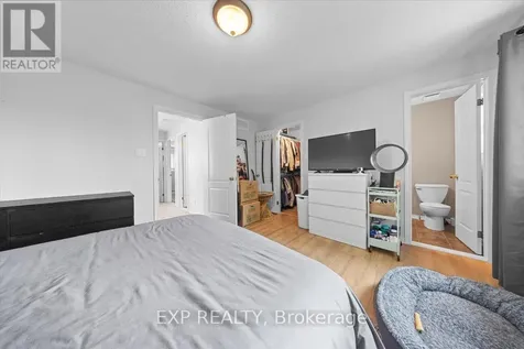 32 Flanders Street Ottawa ON K2J 3K1