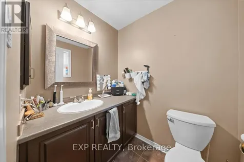 32 Flanders Street Ottawa ON K2J 3K1