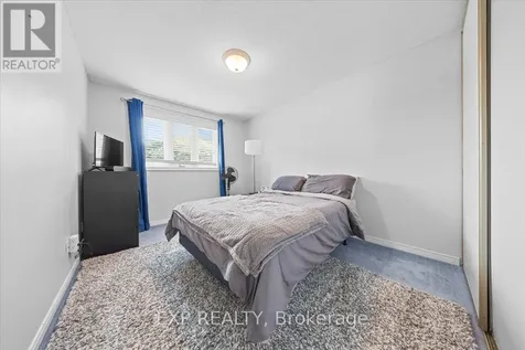 32 Flanders Street Ottawa ON K2J 3K1