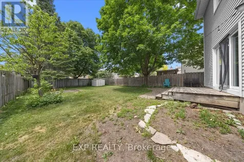 32 Flanders Street Ottawa ON K2J 3K1