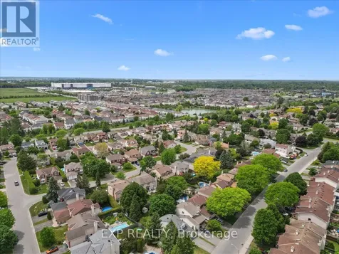 32 Flanders Street Ottawa ON K2J 3K1