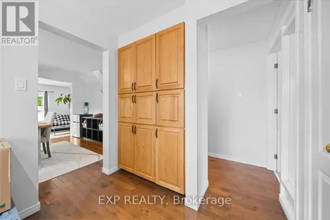 32 Flanders Street Ottawa ON K2J 3K1