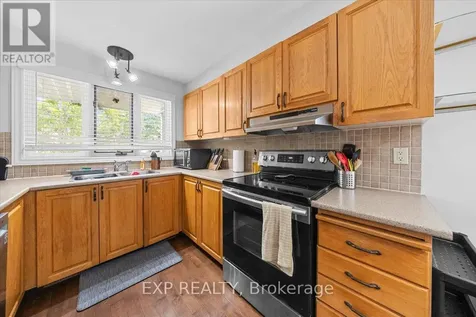 32 Flanders Street Ottawa ON K2J 3K1