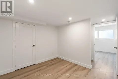 288 Duncairn Avenue Ottawa ON K1Z 7G9