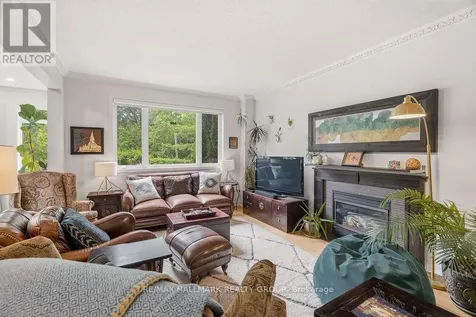 159 Borealis Crescent Ottawa ON K1K 4T9