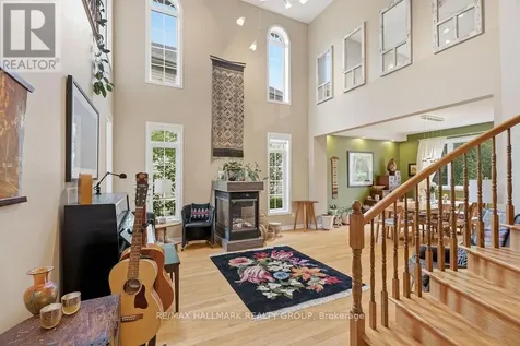 159 Borealis Crescent Ottawa ON K1K 4T9