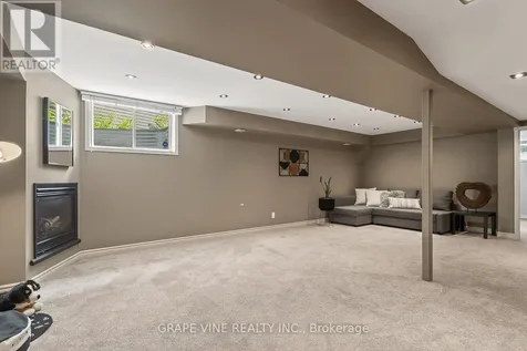 57 Rivergreen Crescent Ottawa ON K2M 2W9