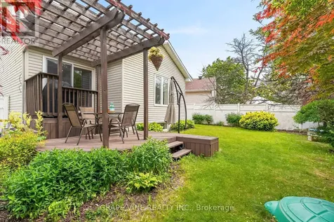 57 Rivergreen Crescent Ottawa ON K2M 2W9