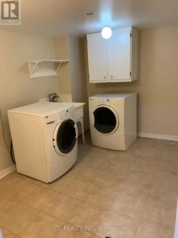 106 Burgess Crescent Newmarket (summerhill Estates) ON L3X 2T8