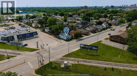 2429 Howard Avenue Windsor ON N9X 3V5