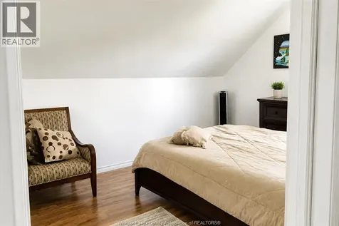 2429 Howard Avenue Windsor ON N9X 3V5