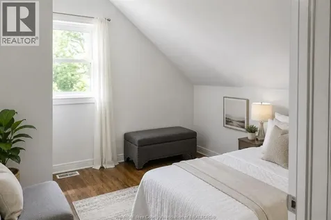 2429 Howard Avenue Windsor ON N9X 3V5