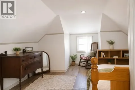 2429 Howard Avenue Windsor ON N9X 3V5