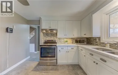 83 Manor Drive Kitchener ON N2A 2T9