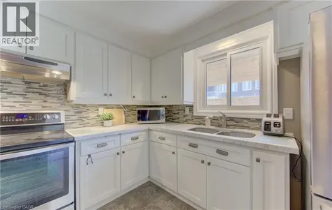 83 Manor Drive Kitchener ON N2A 2T9