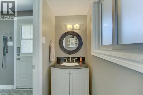 83 Manor Drive Kitchener ON N2A 2T9