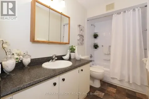 40 Tannery Street East Cambridge ON N3C 2B9