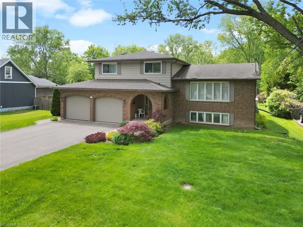17 Montgomery Road Welland ON L3C 2Y2
