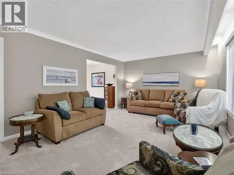 17 Montgomery Road Welland ON L3C 2Y2