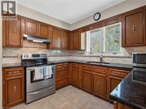 17 Montgomery Road Welland ON L3C 2Y2