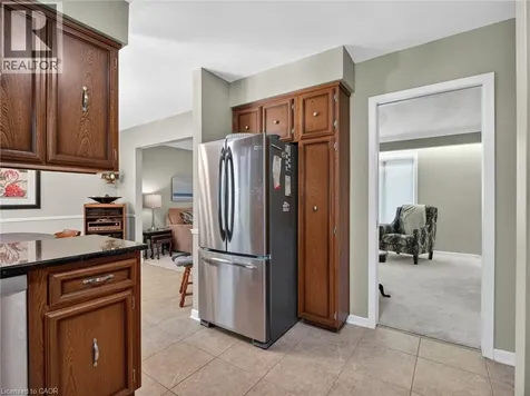 17 Montgomery Road Welland ON L3C 2Y2