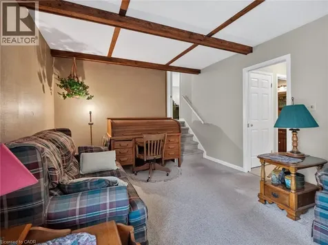 17 Montgomery Road Welland ON L3C 2Y2