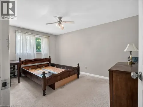 17 Montgomery Road Welland ON L3C 2Y2