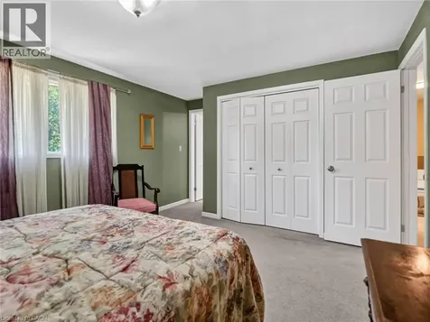 17 Montgomery Road Welland ON L3C 2Y2