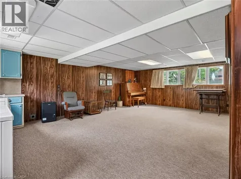 17 Montgomery Road Welland ON L3C 2Y2