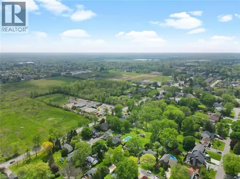 17 Montgomery Road Welland ON L3C 2Y2