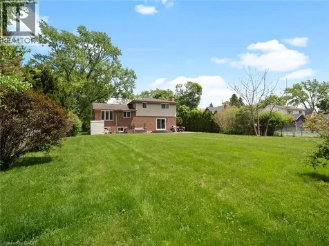 17 Montgomery Road Welland ON L3C 2Y2