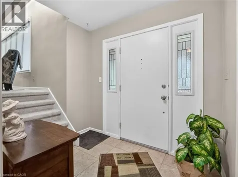 17 Montgomery Road Welland ON L3C 2Y2