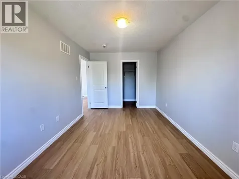 154 Rosemount Drive Kitchener ON N2B 1R5