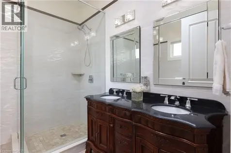 2073 Deramore Drive Oakville ON L6J 2P7
