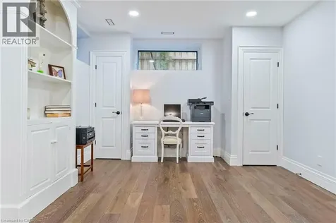 2073 Deramore Drive Oakville ON L6J 2P7