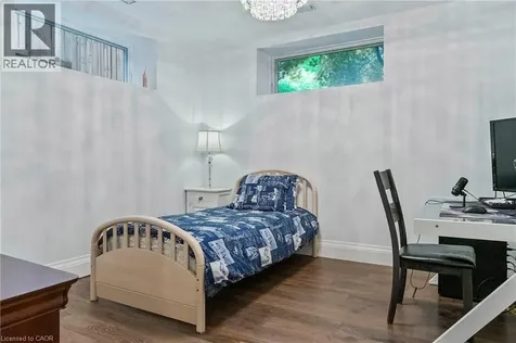 2073 Deramore Drive Oakville ON L6J 2P7