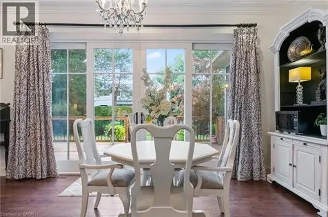 2073 Deramore Drive Oakville ON L6J 2P7