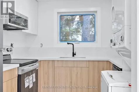 598 Kirkwood Avenue Ottawa ON K1Z 5X4