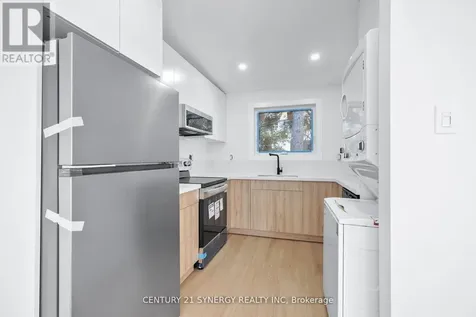 598 Kirkwood Avenue Ottawa ON K1Z 5X4