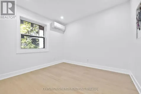 598 Kirkwood Avenue Ottawa ON K1Z 5X4