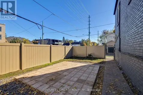 598 Kirkwood Avenue Ottawa ON K1Z 5X4