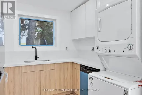 598 Kirkwood Avenue Ottawa ON K1Z 5X4