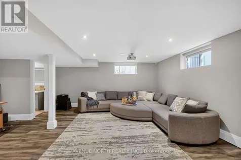 1317 Cornfield Crescent Ottawa ON K4P 1B5