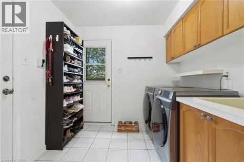 2205 Shaftesbury Court Oakville ON L6H 6C6