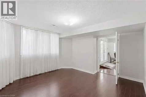 2205 Shaftesbury Court Oakville ON L6H 6C6