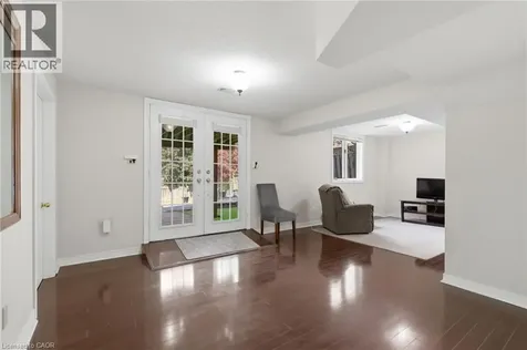 2205 Shaftesbury Court Oakville ON L6H 6C6